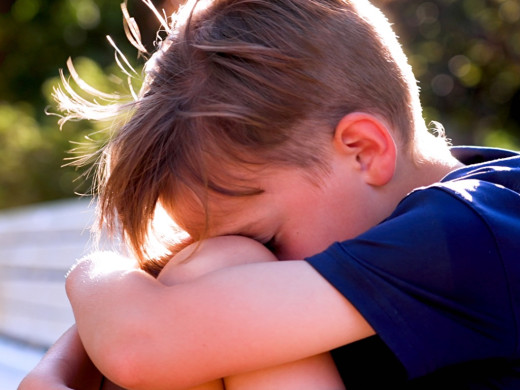 Fyzické tresty dětem prokazatelně škodí. Jak moc je Češi používají?