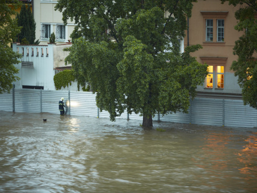 Praktici pomáhají zatopeným kolegům