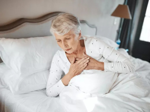 U žen s poruchou srdečního rytmu dochází k rychlejšímu kognitivnímu poklesu než u mužů