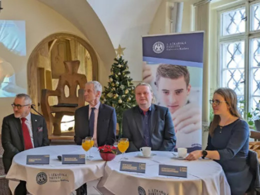 Výzkum poruch spánku se soustředí na revoluční technologie i střevní mikrobiom