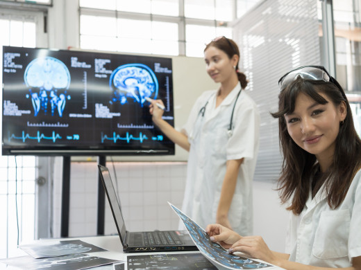 Na 1. lékařské fakultě UK se významně rozšíří kapacity simulačního centra