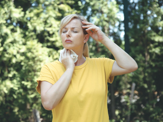 Horké počasí dokáže potrápit zdraví lidí, někdy vyžaduje i hospitalizaci