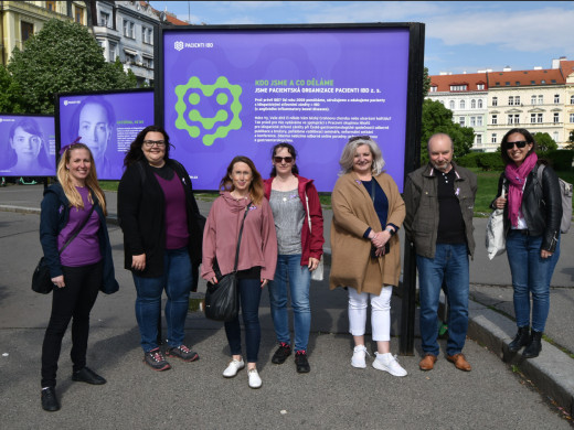 Fotografická kampaň Zvládáme to v každém věku představuje pacienty s Crohnem a kolitidou