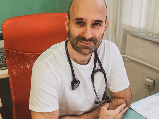 Česko má letos k dispozici o čtvrtinu více vakcín proti chřipce než vloni. Přesto zřejmě nepokryjí zvýšený zájem