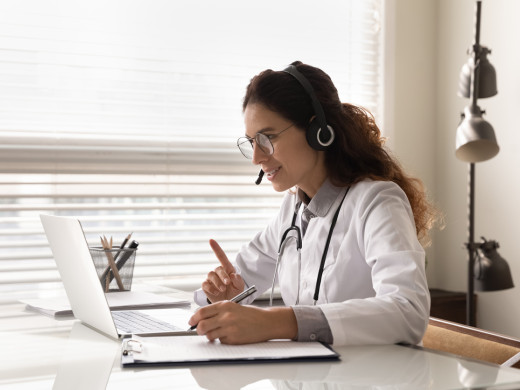 Umělá inteligence pomůže praktikům s „papírováním“