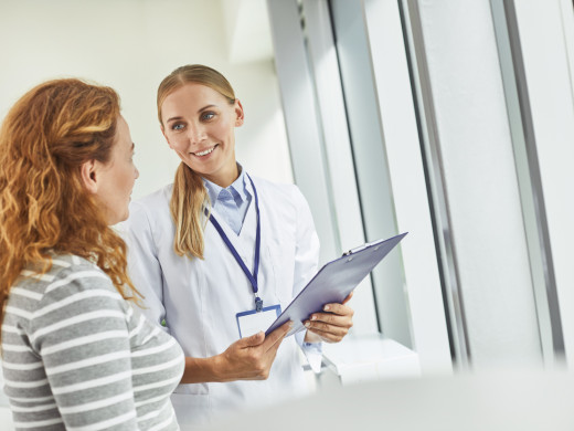 Srozumitelně a citlivě: komunikace s pacienty s různým vzděláním