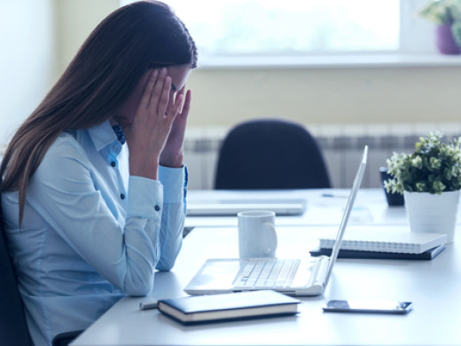 U žen narůstá výrazněji stres, pocity osamění i vzteku