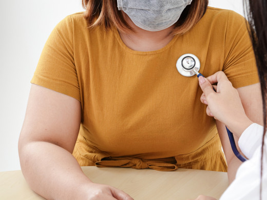 Koronavirus drtí obézní pacienty