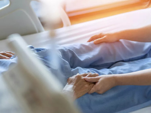 O pokynu „neresuscitovat“ musí pacient vědět, varuje advokátka